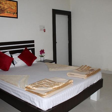 Ambhai Farmhouse Hotel Wada Exterior foto