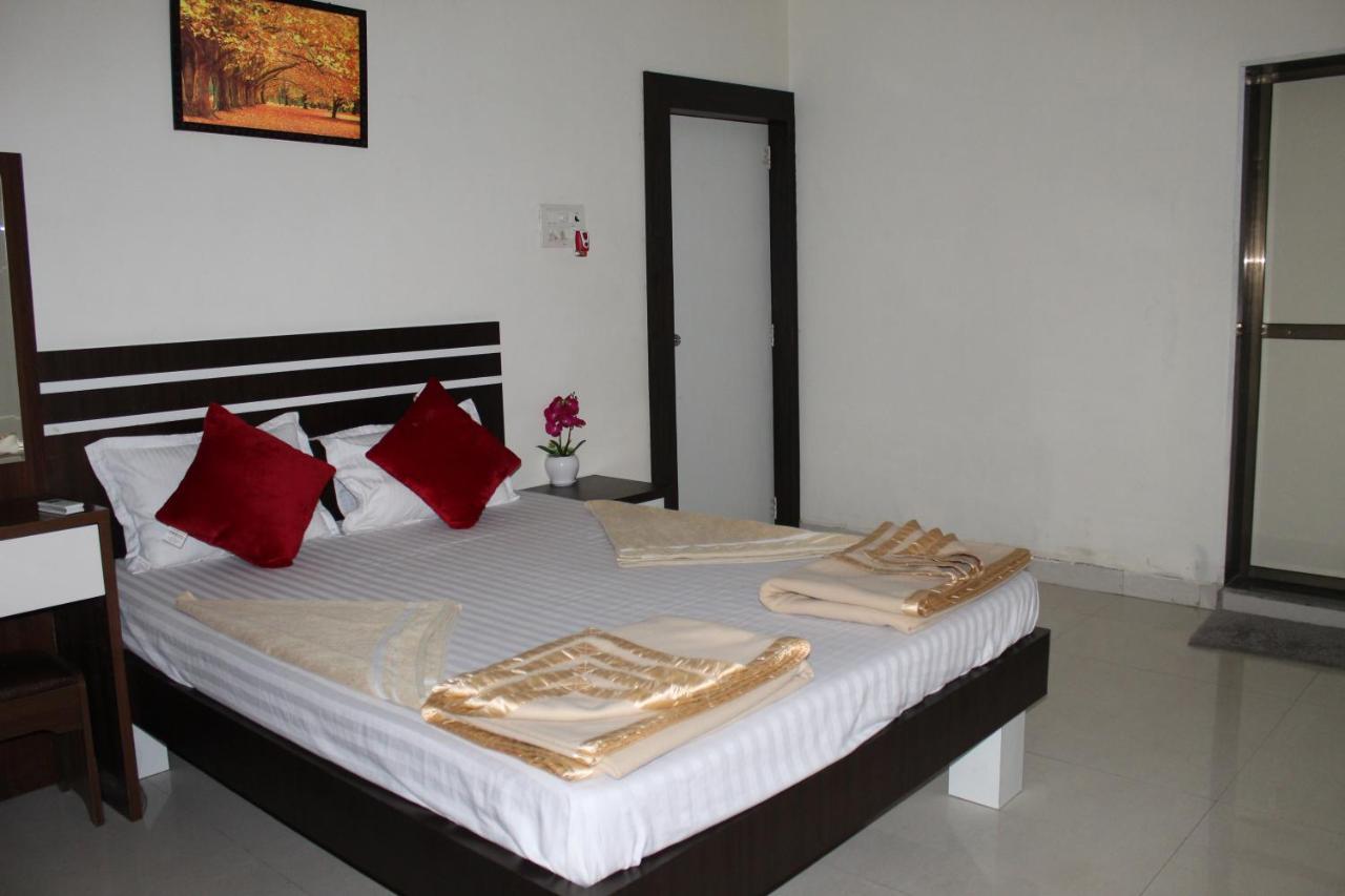 Ambhai Farmhouse Hotel Wada Exterior foto
